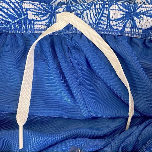 Chubbies Blue Retro Hawaiian Print Beach Shorts Size XL - Picture 4 of 5